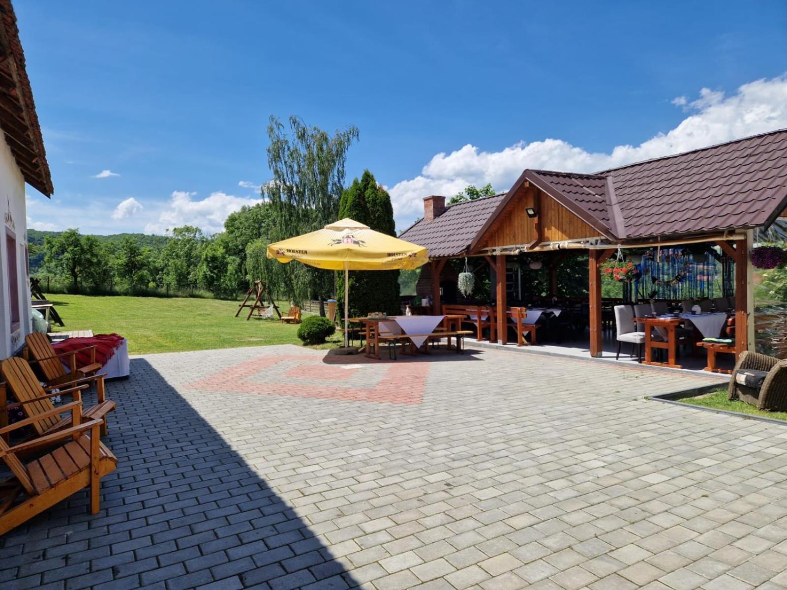 Pensiunea Turistica Retreat Belvedere Vadu Crisului Dış mekan fotoğraf